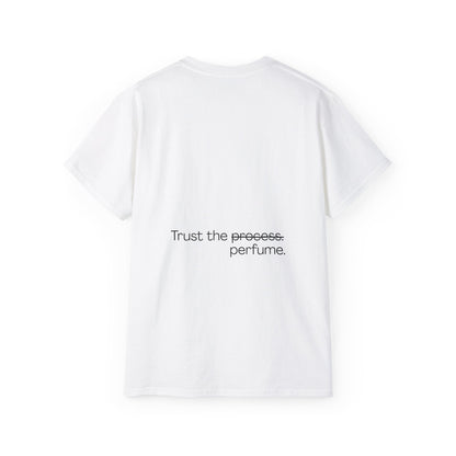 CAMISETA MAISONS 25 | Trust the perfume